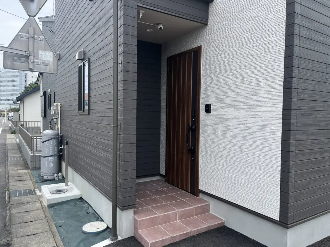 RVパーク GUNPAKU maebashi：宿泊棟の入口