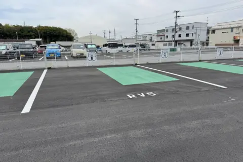 RVパーク USEのとがわ：区画番号「RV5」の駐車区画